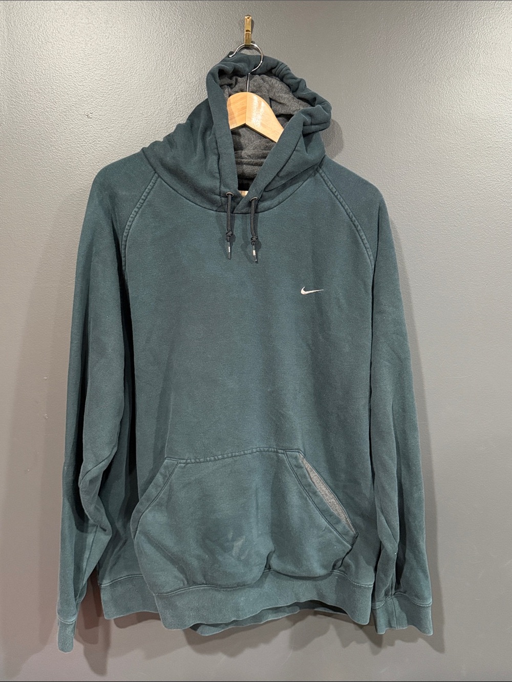 Nike Men’s Black Pullover Hoodie
